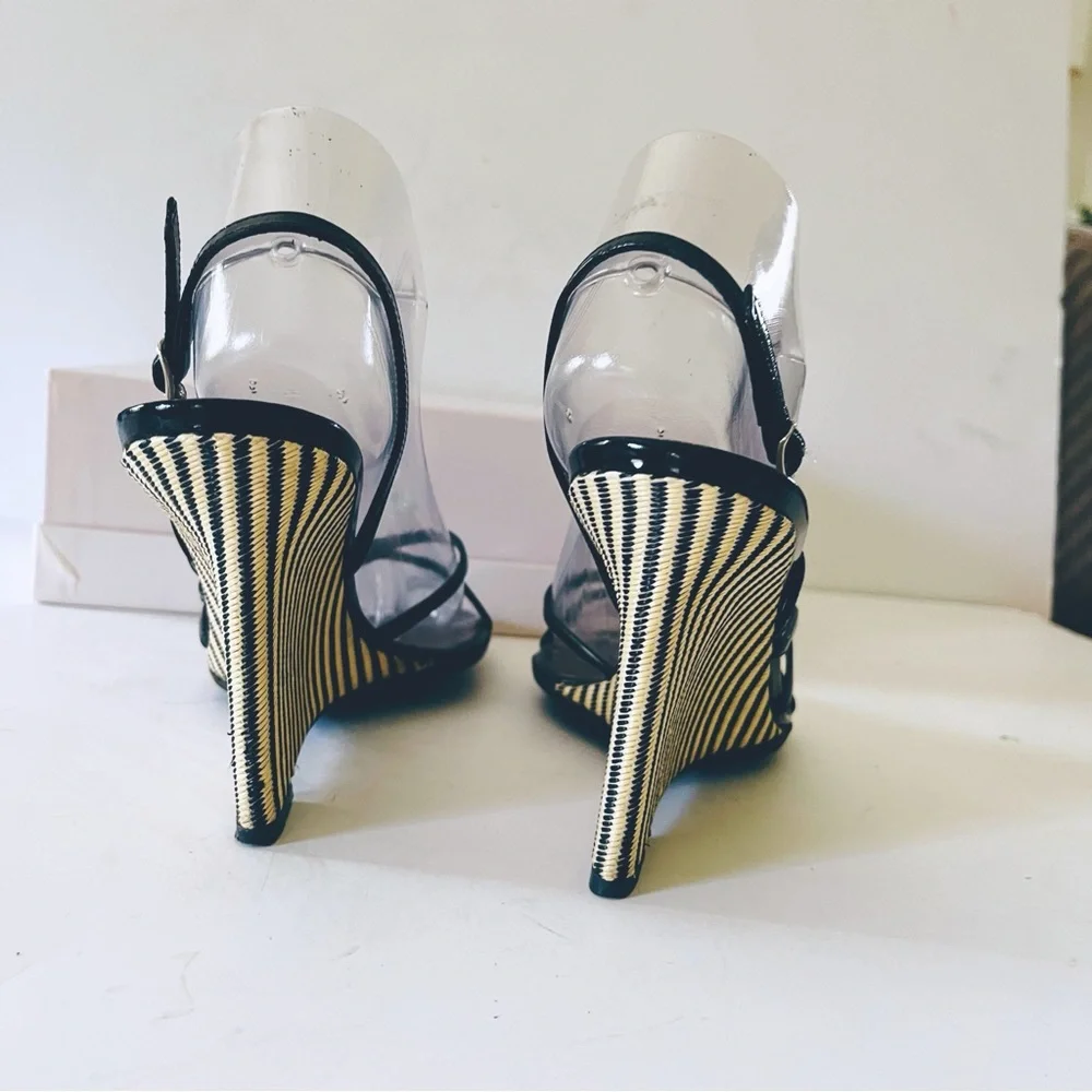 Dolce & Gabbana black and tan wedge sandals 7.5 - Picture 7 of 11